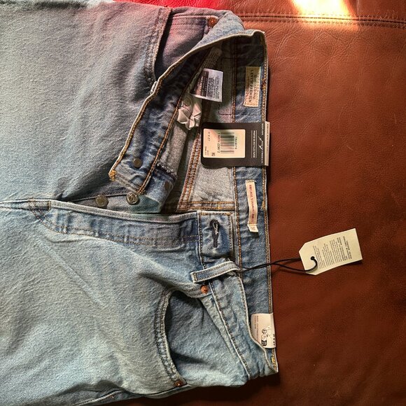 Levi's Women's Premium Ribcage Straight Ankle Jeans NWT Size 31 - Picture 6 of 12